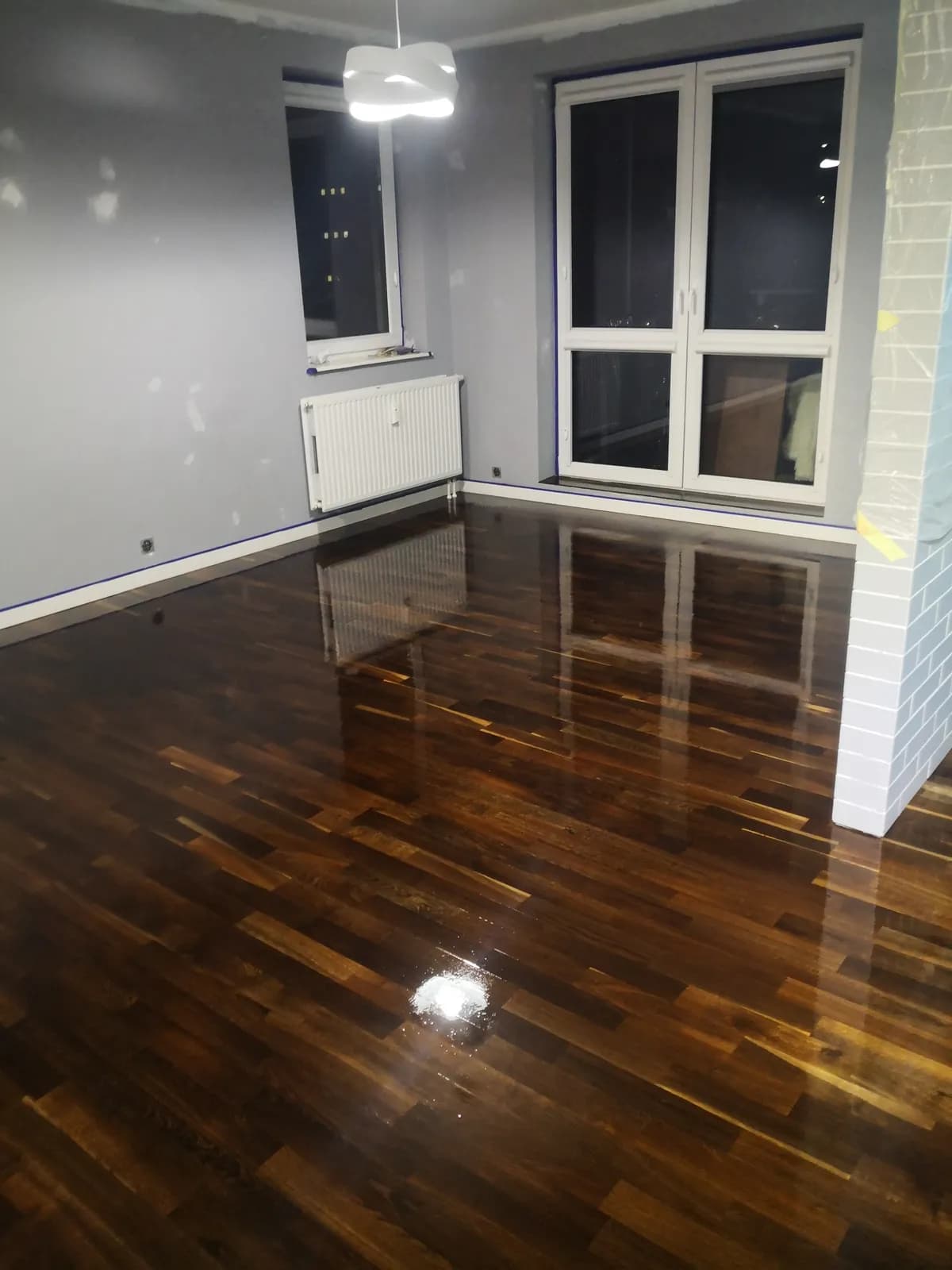 50-letnia podłoga odmłodniała o 50 lat.